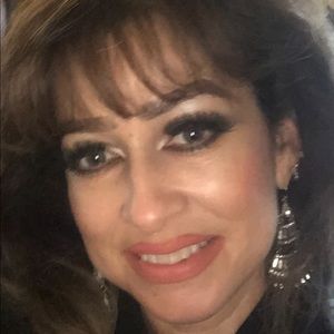 Meet your Posher, Elsa